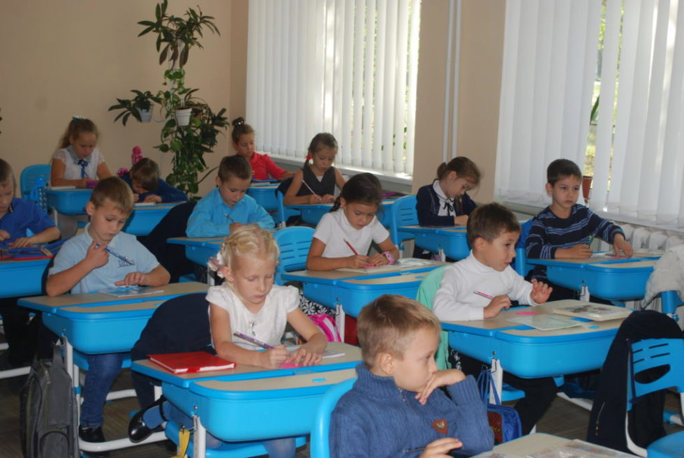 Як вибрати шкільну парту?